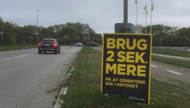 Brug 2 sekunder mere ved vejkrydset – det redder liv og lemmer